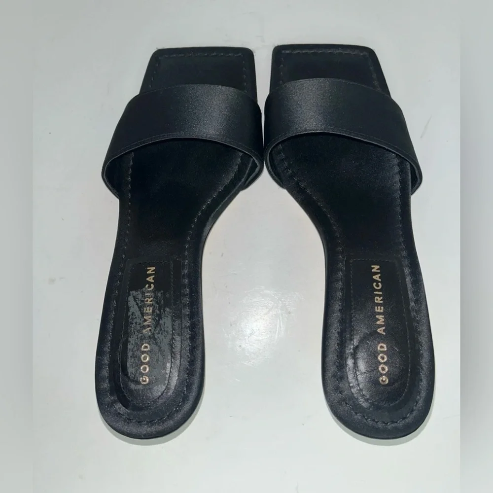 Good American NWOB Kickstand Slide Sandal‎ Mules Black Womens Size 6.5 GA117K-X
